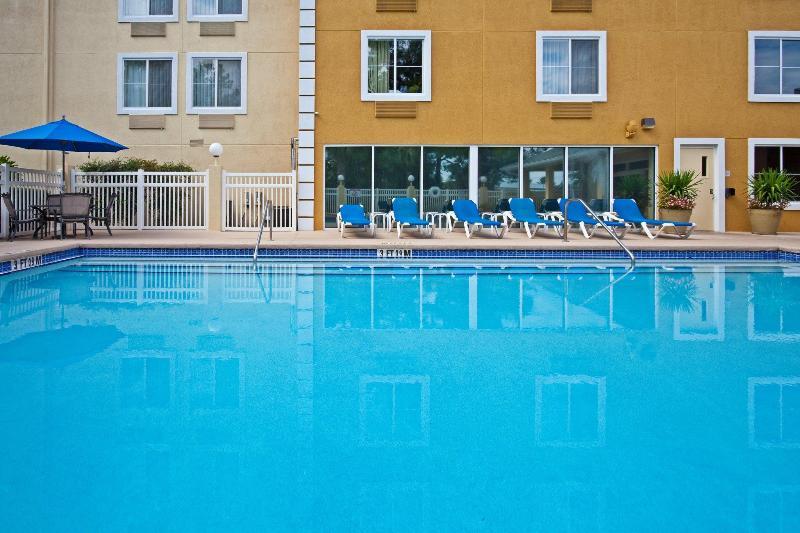 Holiday Inn Express Hotel & Suites Gainesville By Ihg Экстерьер фото